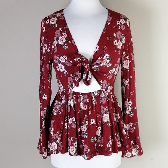 American Eagle Outfitters Tops - American Eagle floral tie front blouse
